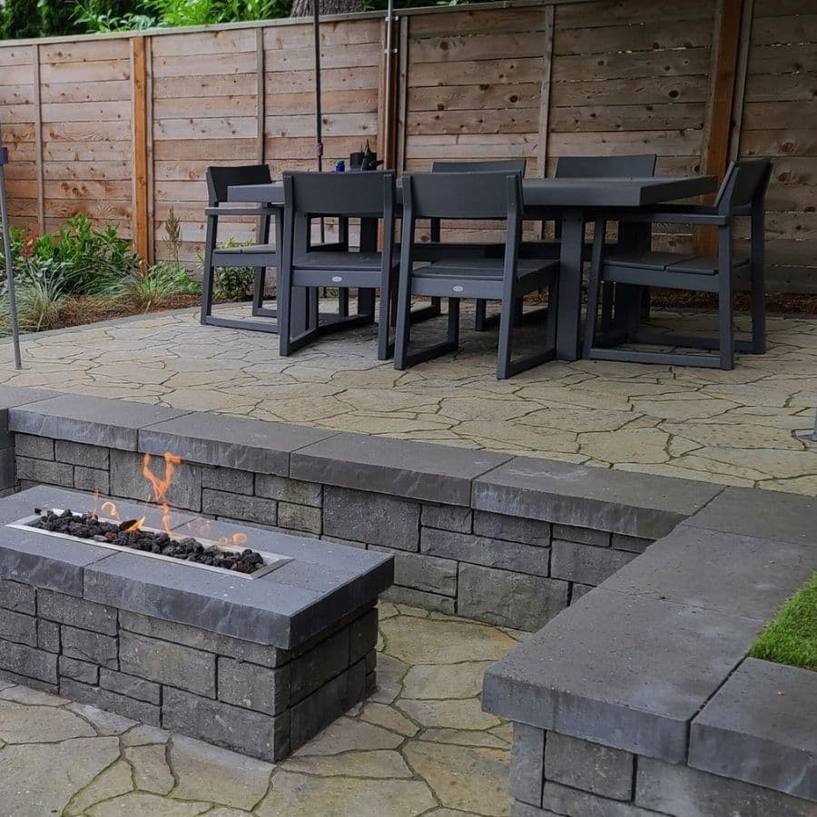 Gallery photos for Creating the Perfect Outdoor Atmosphere with Seatwalls: Image #1