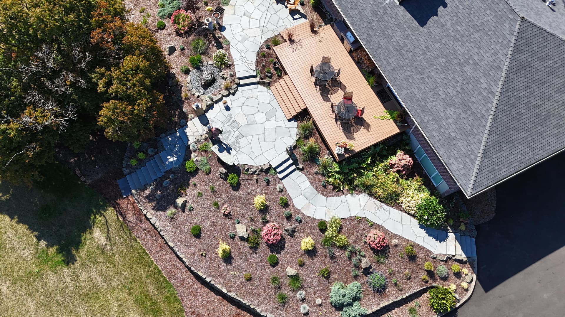 Natural Stone Patio and Outdoor Living Space in Oregon image