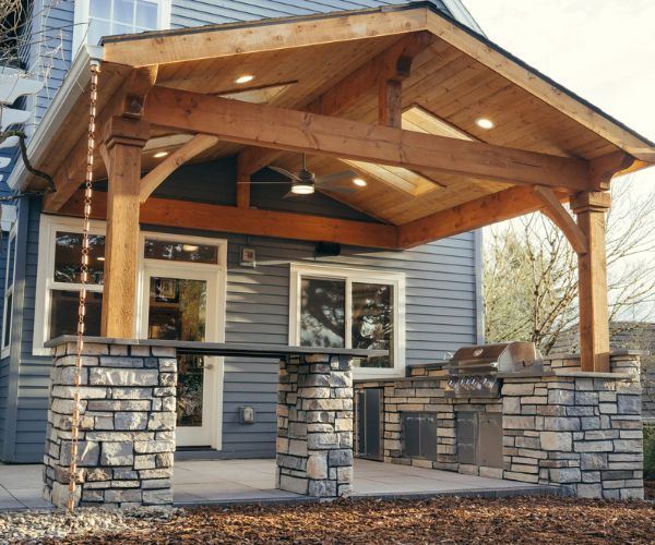 Outdoor Kitchen
